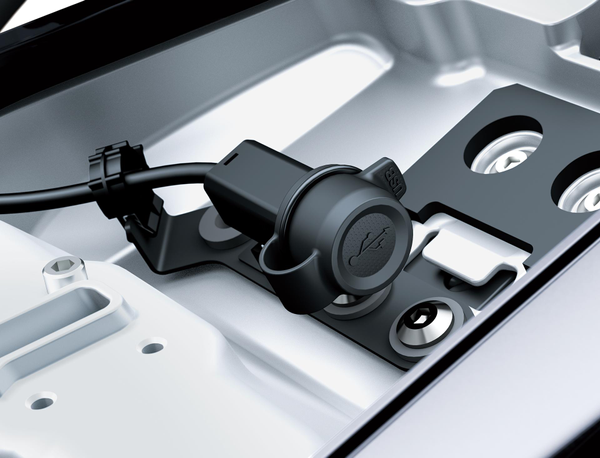 Prise USB (Ninja 1000SX)