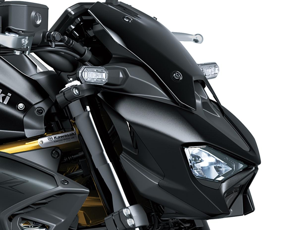 Phares LED compacts et masque lumineux saisissant