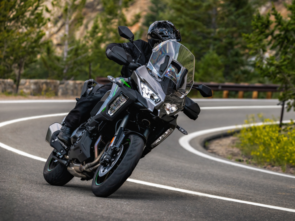 2026_Kawasaki_Web_ - News_Saisonstart_Adventure Tourer_Versys 1100 SE MY25