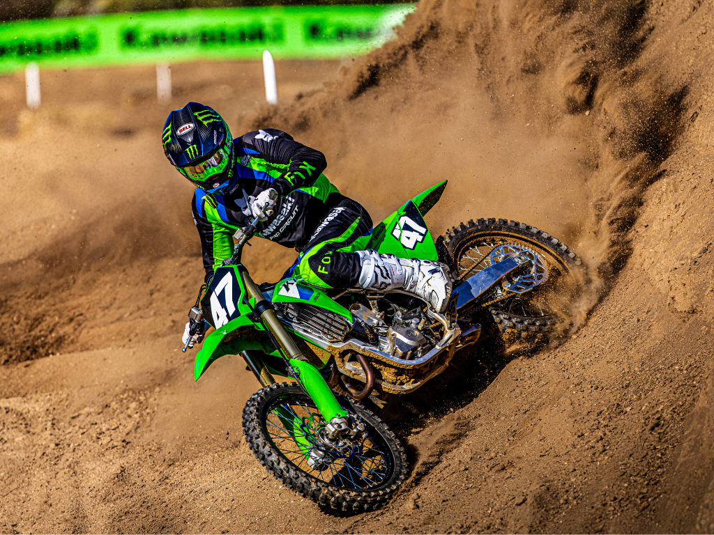 2026_Kawasaki_Web_ - 2026_AEM_Website_News_Bereit für die KX Saison 2027 (2)