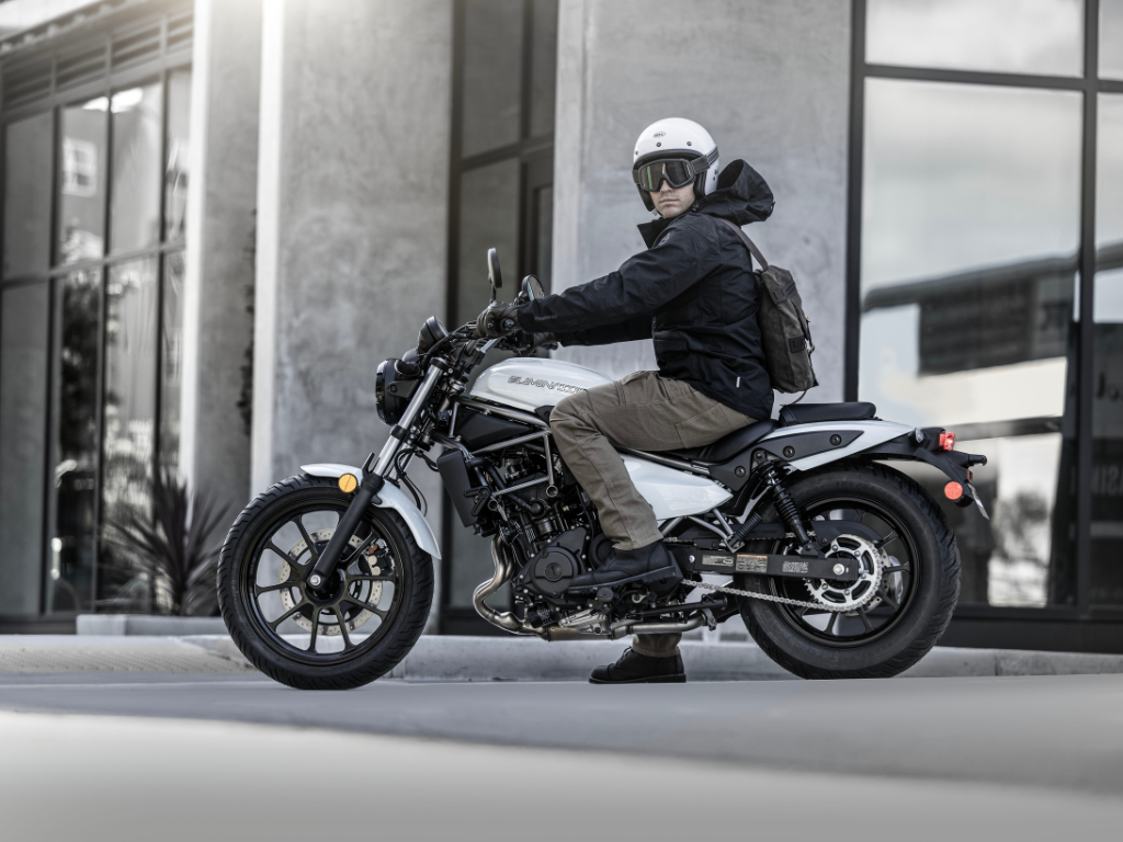 2026_Kawasaki_Web_ - News_Saisonstart_Urban Cruiser_Eliminator 500 