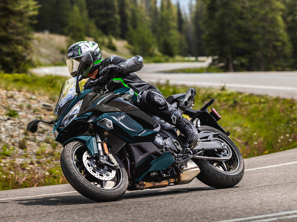 2026_Kawasaki_Web_ - News_Saisonstart_Sport Tourer_Ninja 1100 SX SE