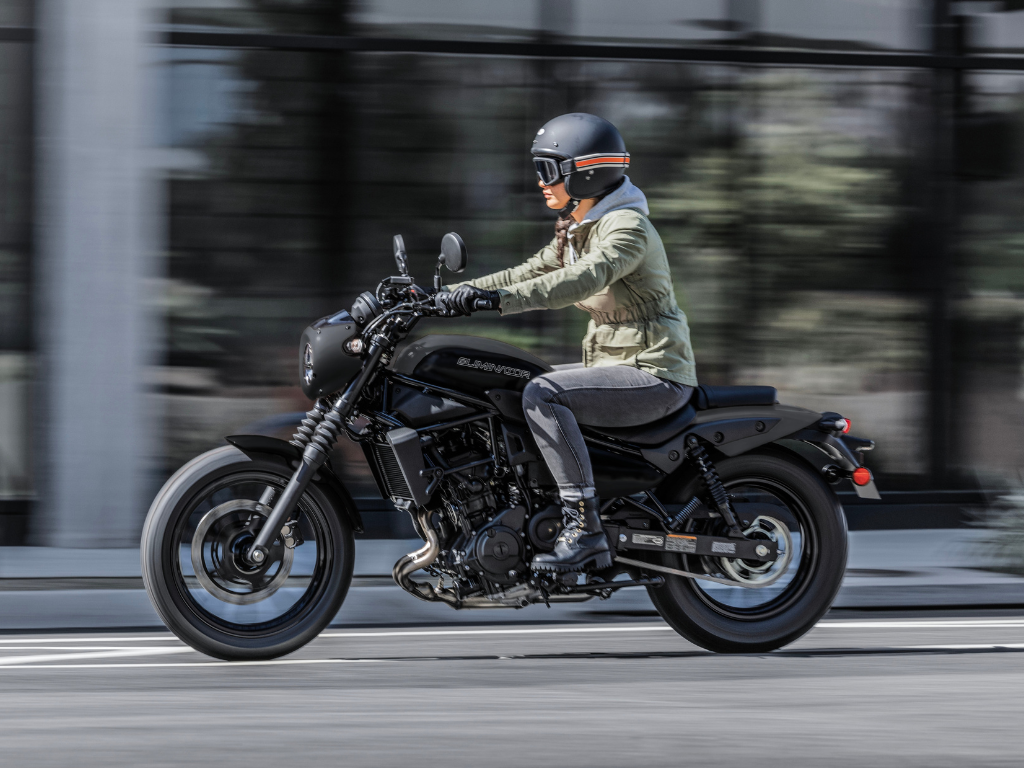 2026_Kawasaki_Web_ - News_Saisonstart_Urban Cruiser_Eliminator 500 SE