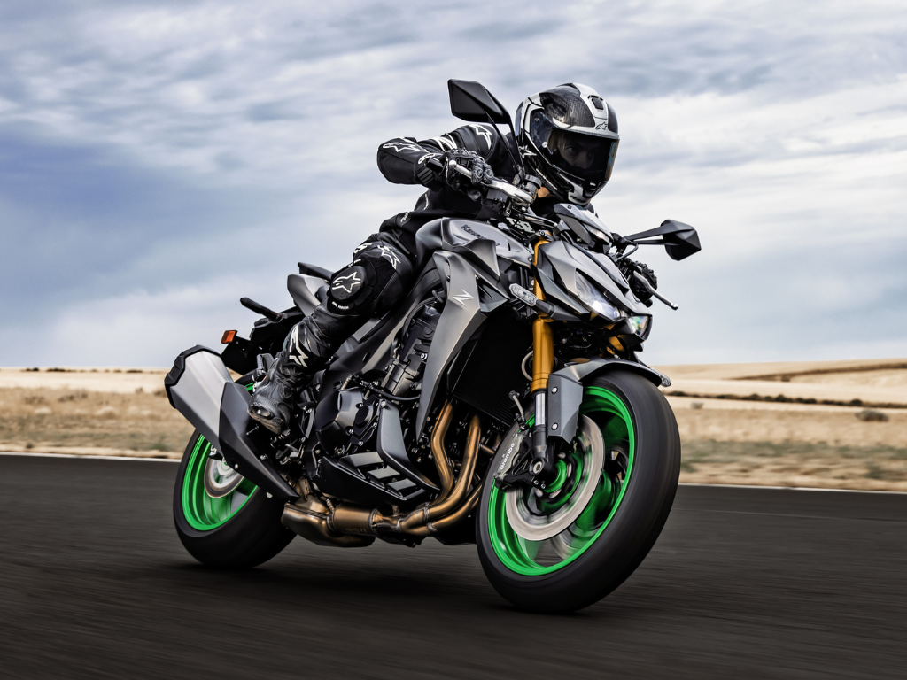 2026_4:3_AEM_Website_Previews_ - 2026_News_Saisonstart_Supernaked_Z1100 SE